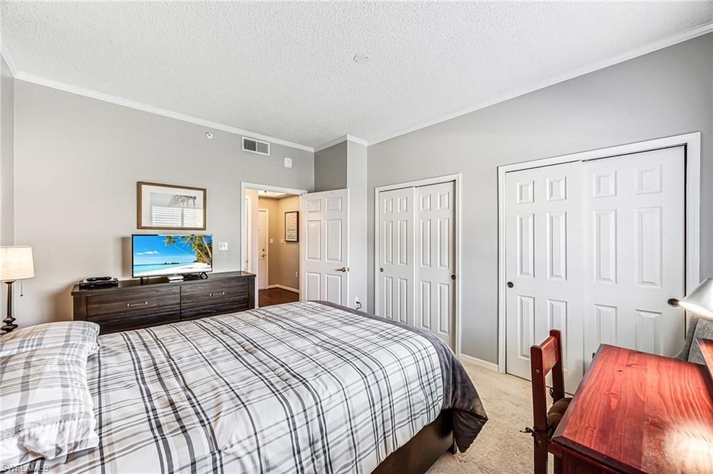 900 Arbor Lake Dr, Unit 9-101, Naples, FL 34110 Photo