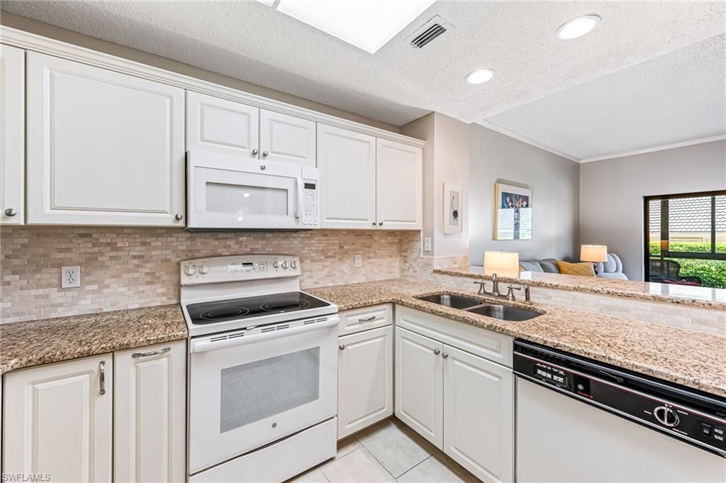 900 Arbor Lake Dr, Unit 9-101, Naples, FL 34110 Photo