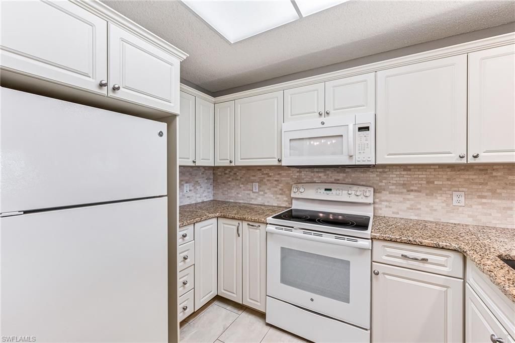 900 Arbor Lake Dr, Unit 9-101, Naples, FL 34110 Photo
