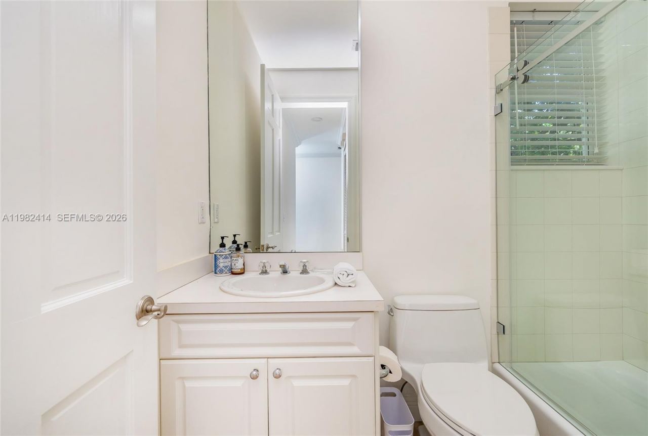 760 Glenridge Rd, Key Biscayne, FL 33149 Photo