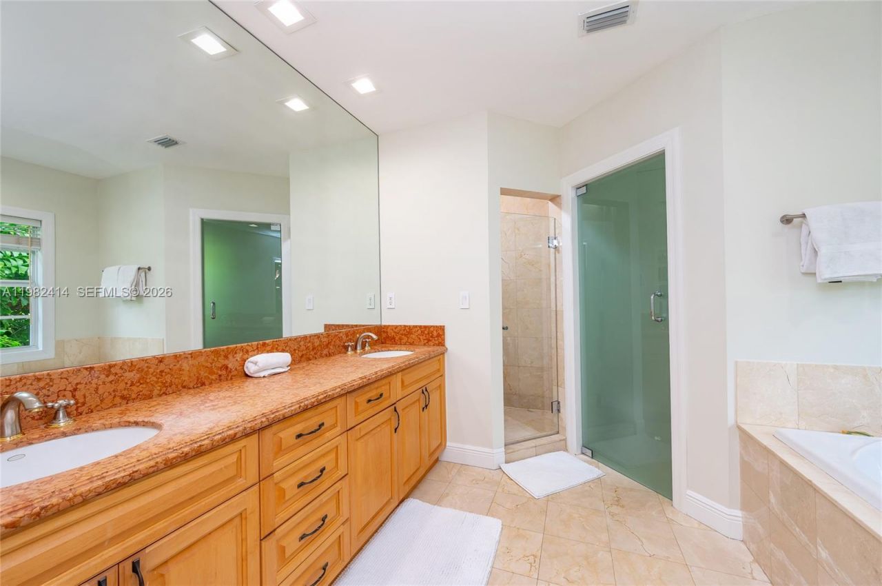 760 Glenridge Rd, Key Biscayne, FL 33149 Photo