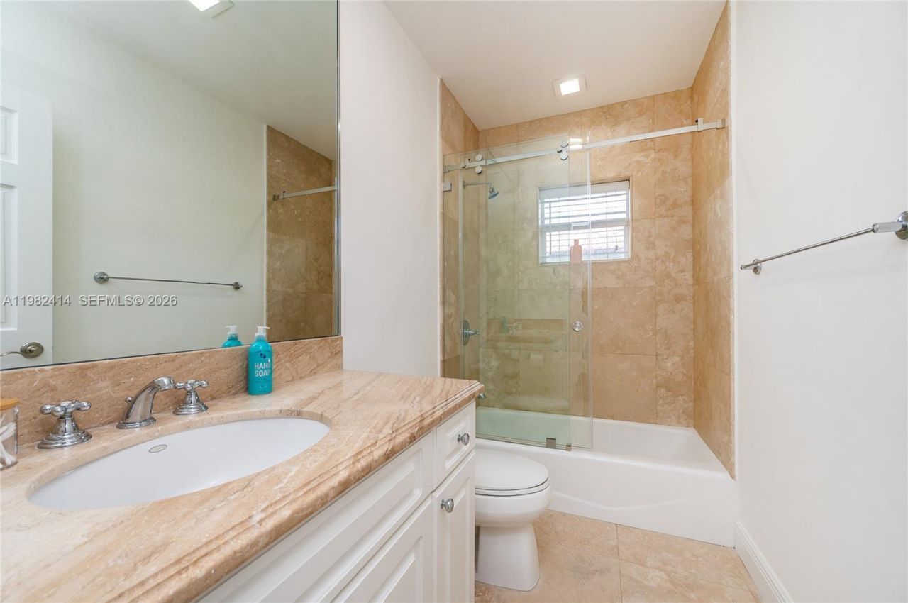 760 Glenridge Rd, Key Biscayne, FL 33149 Photo