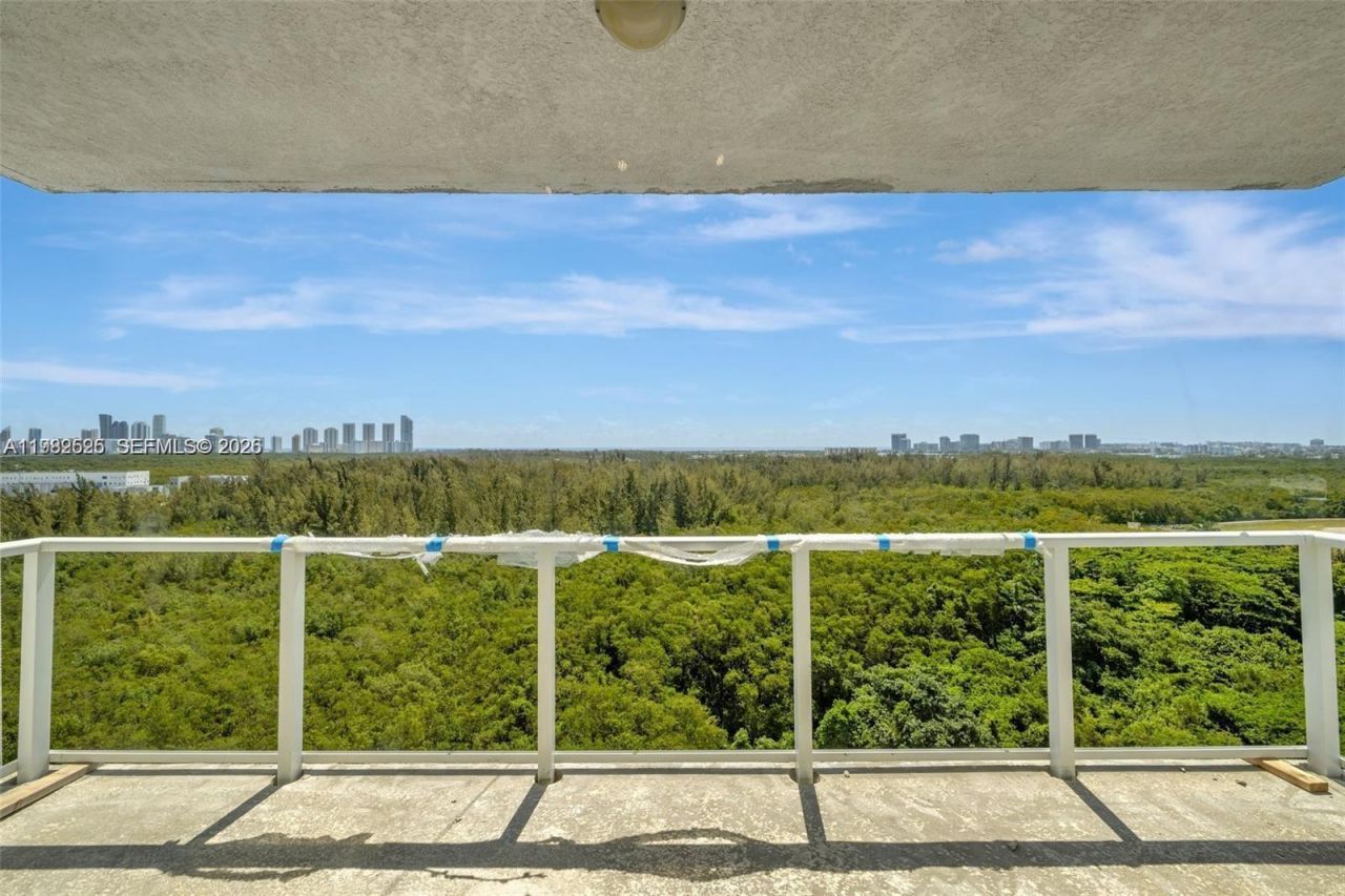 14951 Royal Oaks Ln , Unit 1409, North Miami, FL 33181 Photo