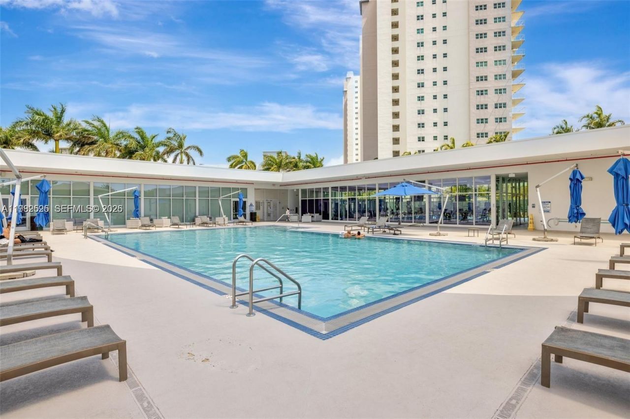 14951 Royal Oaks Ln , Unit 1409, North Miami, FL 33181 Photo