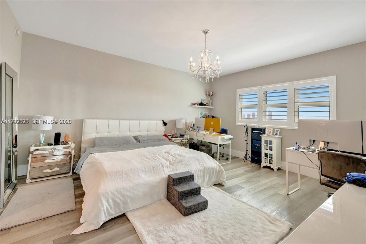 14951 Royal Oaks Ln , Unit 1409, North Miami, FL 33181 Photo