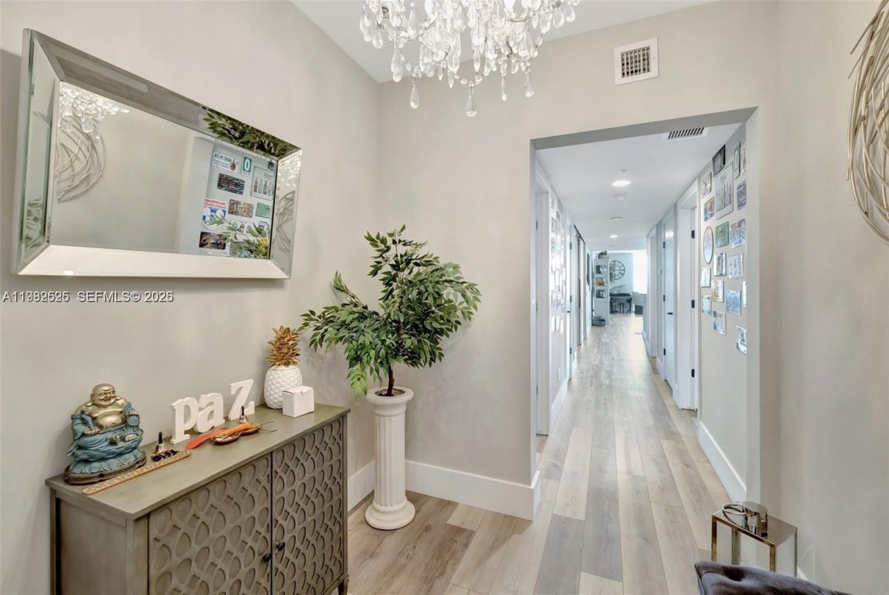 14951 Royal Oaks Ln , Unit 1409, North Miami, FL 33181 Photo