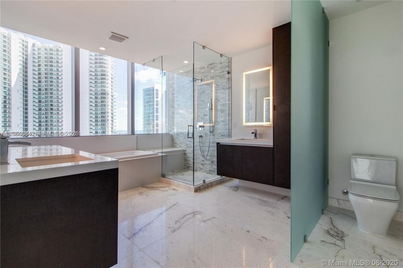 851 NE 1st Ave, Unit 3601, Miami, FL 33132 Photo