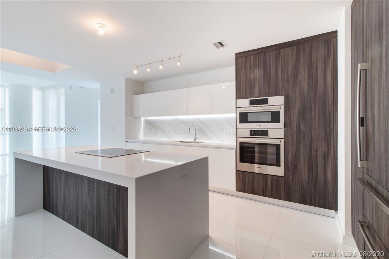 851 NE 1st Ave, Unit 3601, Miami, FL 33132 Photo