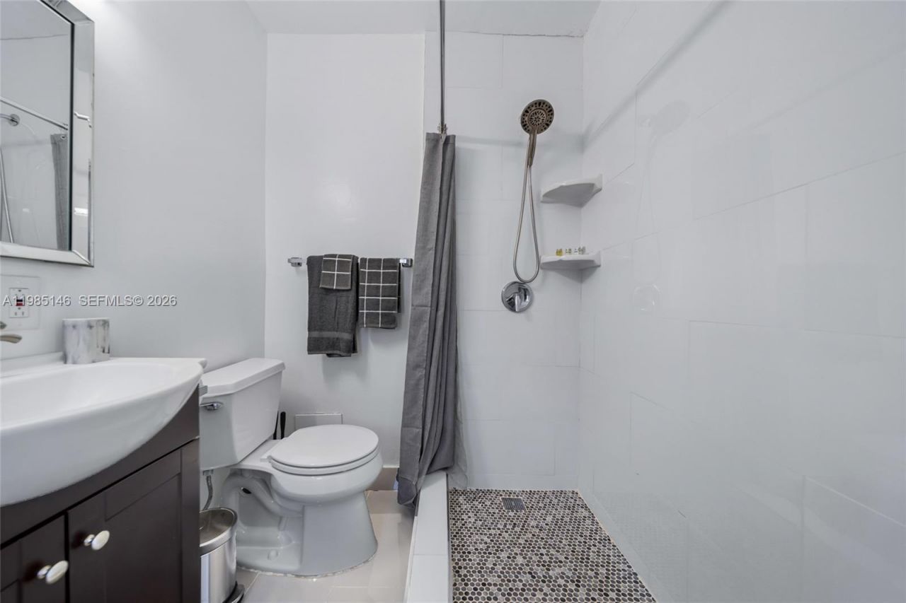 8420 Pasadena Blvd , Pembroke Pines, FL 33024 Photo