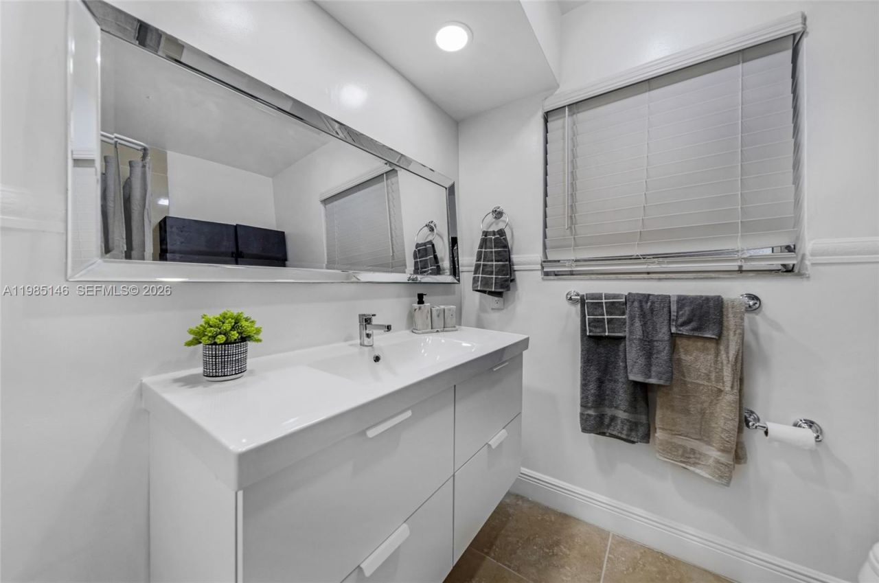 8420 Pasadena Blvd , Pembroke Pines, FL 33024 Photo