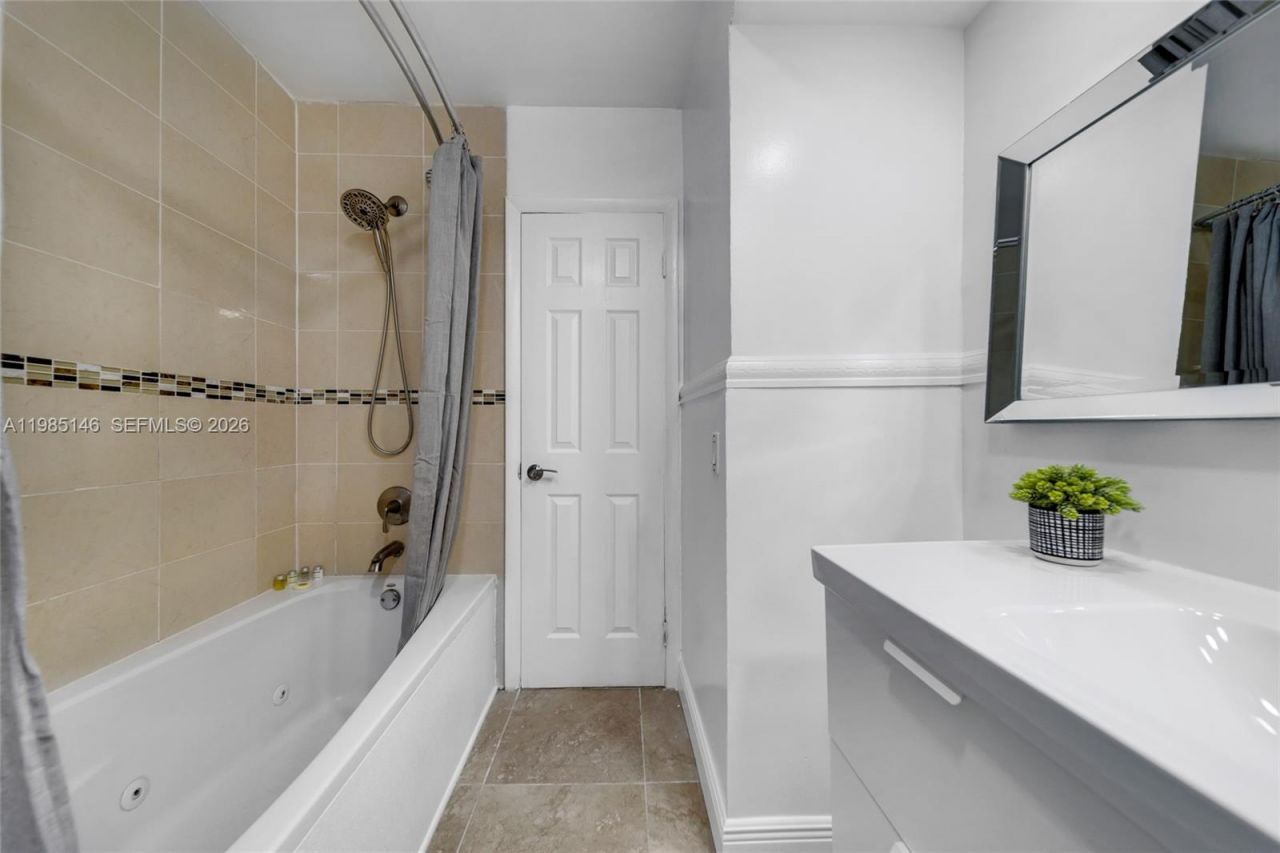 8420 Pasadena Blvd , Pembroke Pines, FL 33024 Photo