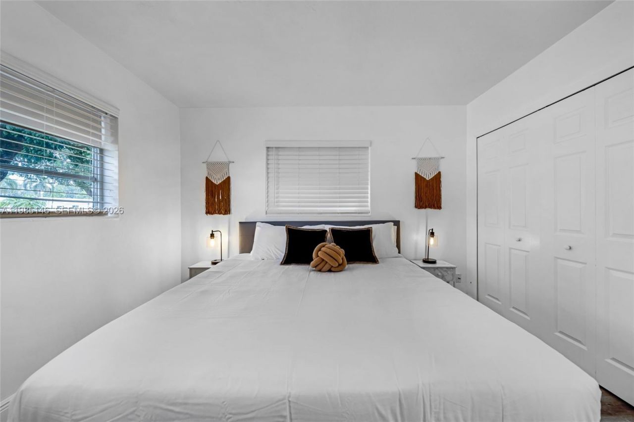 8420 Pasadena Blvd , Pembroke Pines, FL 33024 Photo