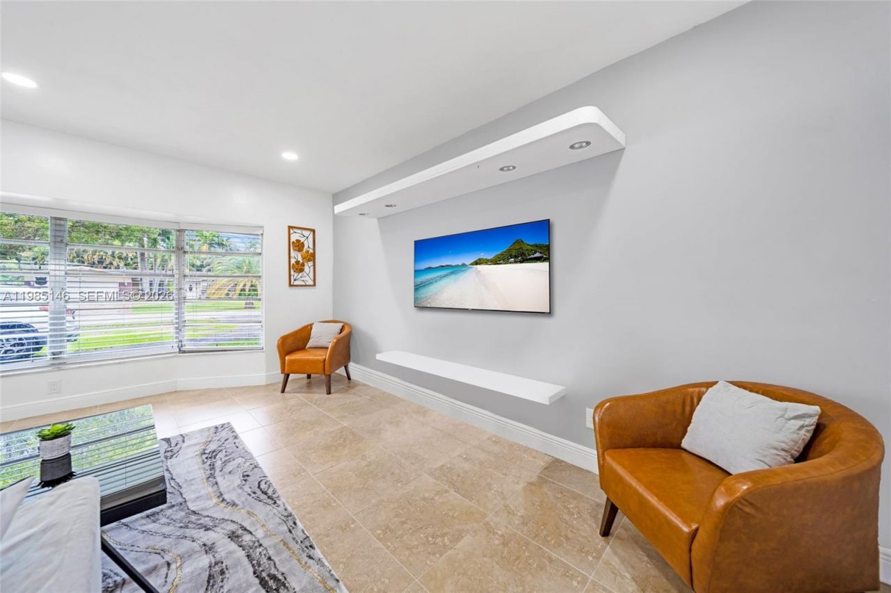 8420 Pasadena Blvd , Pembroke Pines, FL 33024 Photo