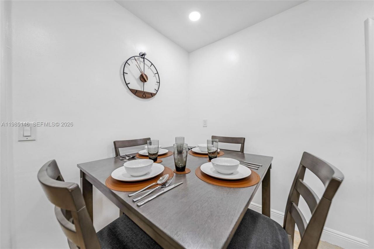 8420 Pasadena Blvd , Pembroke Pines, FL 33024 Photo