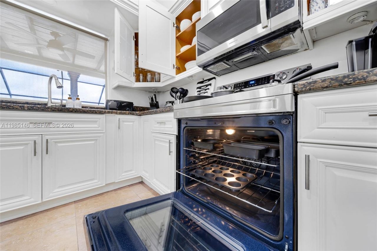 8420 Pasadena Blvd , Pembroke Pines, FL 33024 Photo