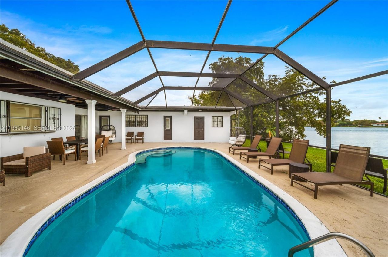 8420 Pasadena Blvd , Pembroke Pines, FL 33024 Photo