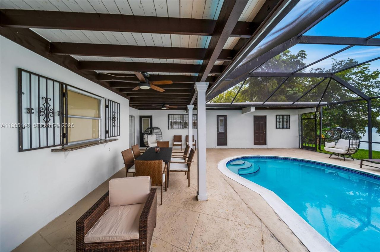 8420 Pasadena Blvd , Pembroke Pines, FL 33024 Photo