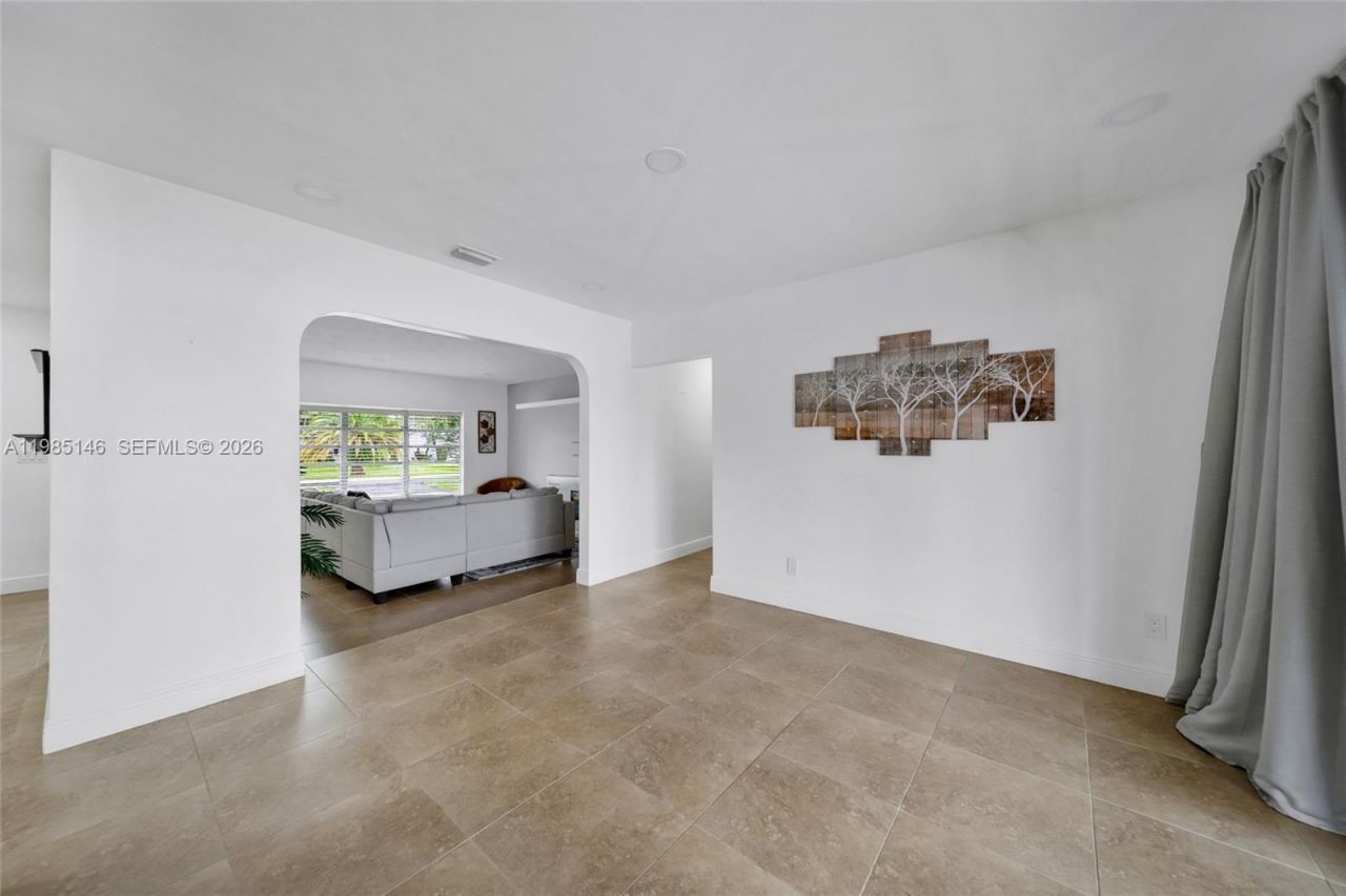 8420 Pasadena Blvd , Pembroke Pines, FL 33024 Photo