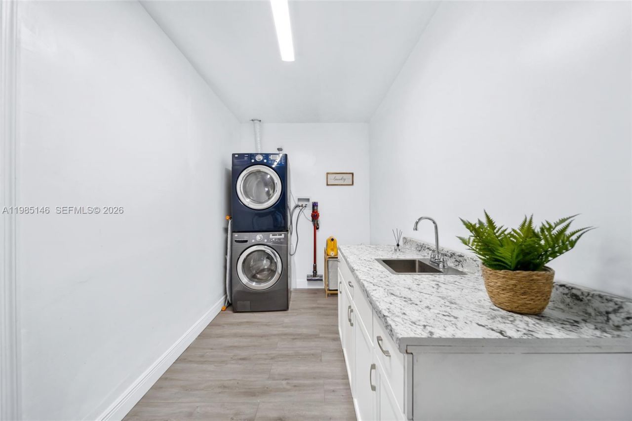 8420 Pasadena Blvd , Pembroke Pines, FL 33024 Photo