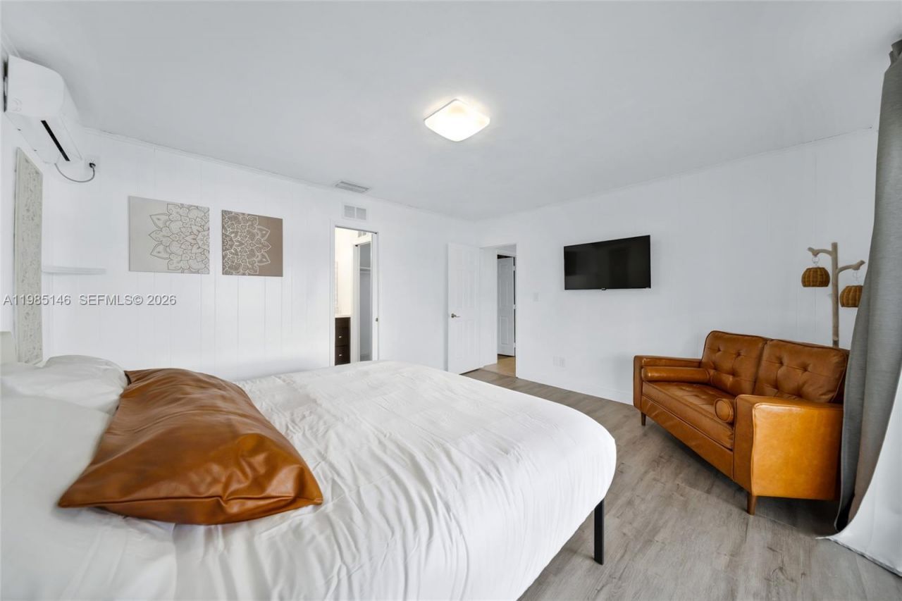 8420 Pasadena Blvd , Pembroke Pines, FL 33024 Photo