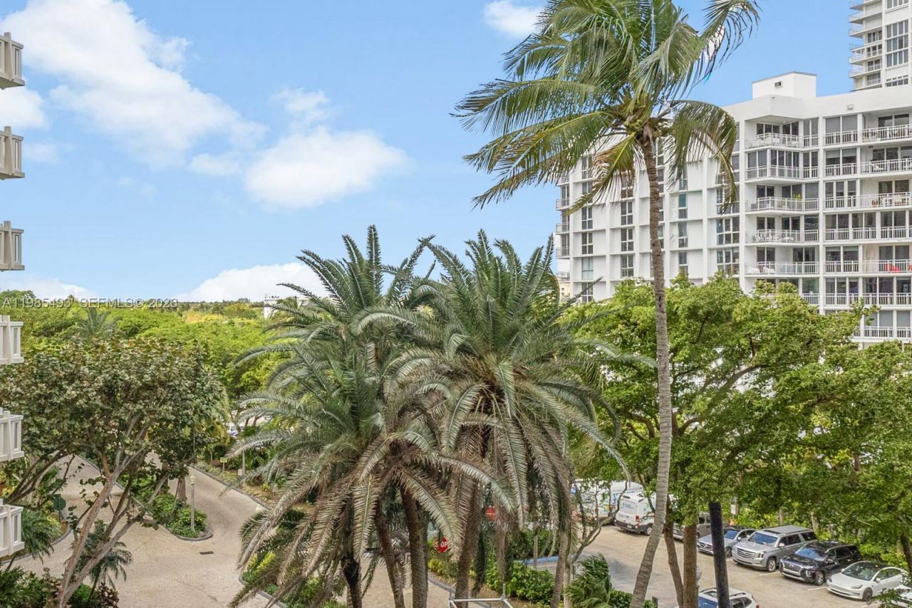 1111 Crandon Blvd , Unit A405, Key Biscayne, FL 33149 Photo