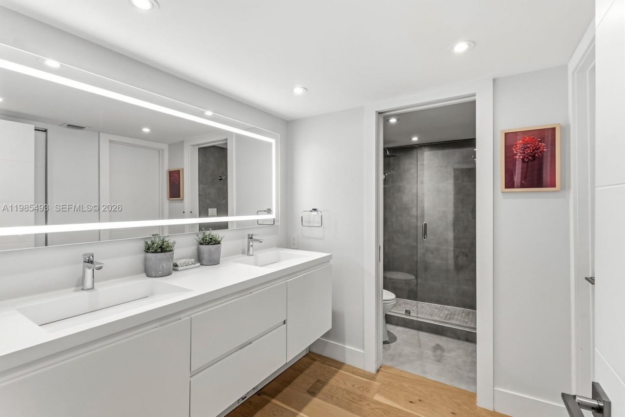 1111 Crandon Blvd , Unit A405, Key Biscayne, FL 33149 Photo