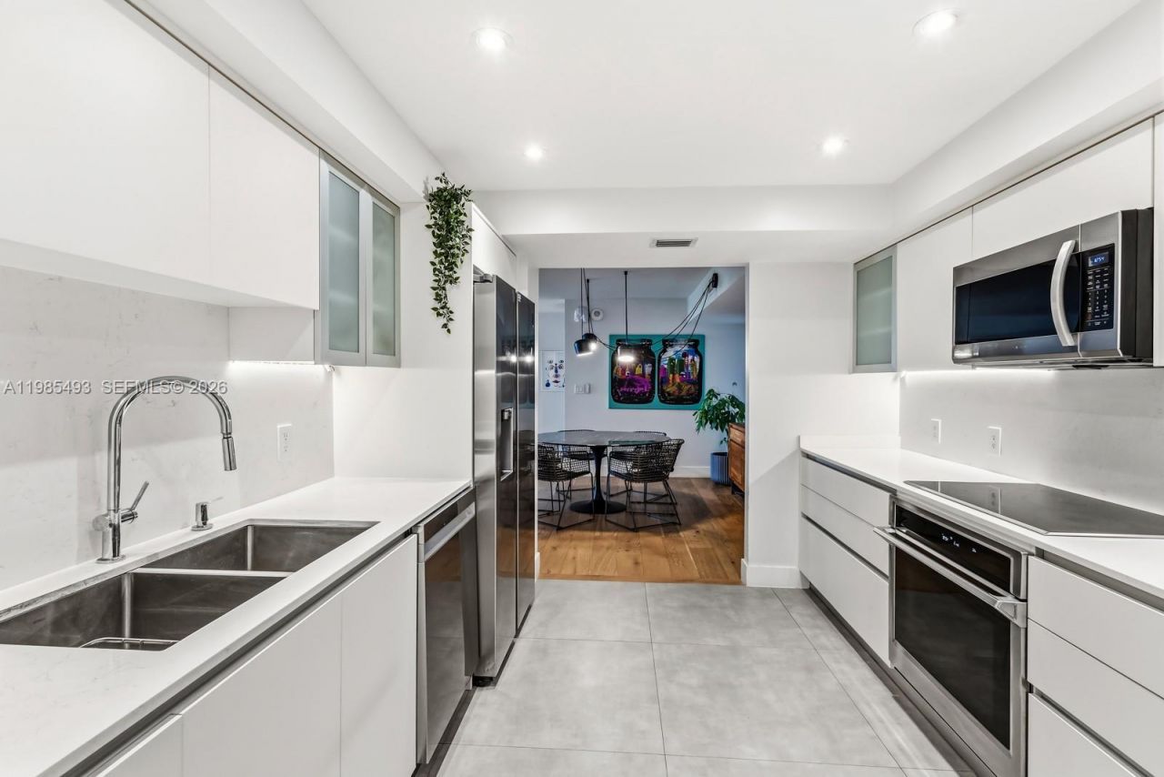 1111 Crandon Blvd , Unit A405, Key Biscayne, FL 33149 Photo