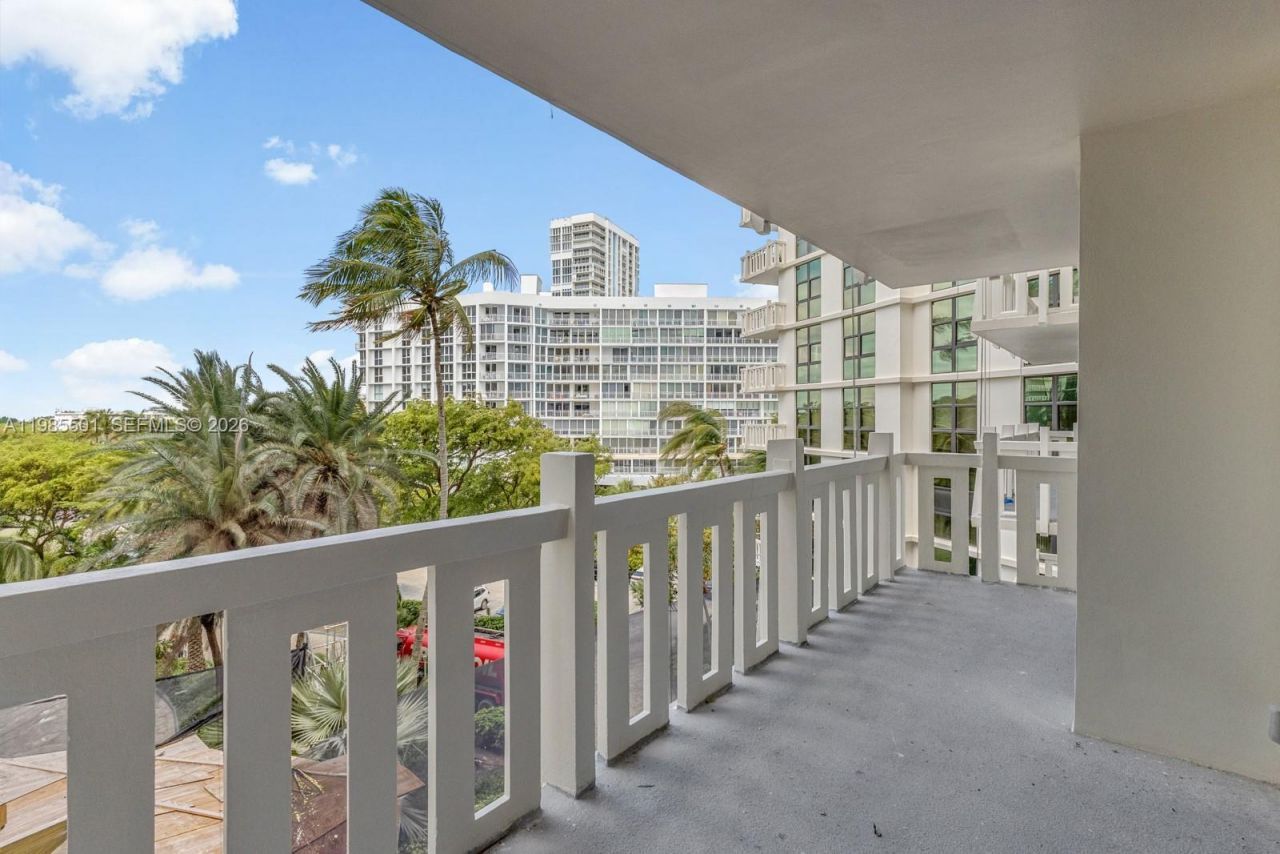 1111 Crandon Blvd, Unit A405, Key Biscayne, FL 33149 Photo