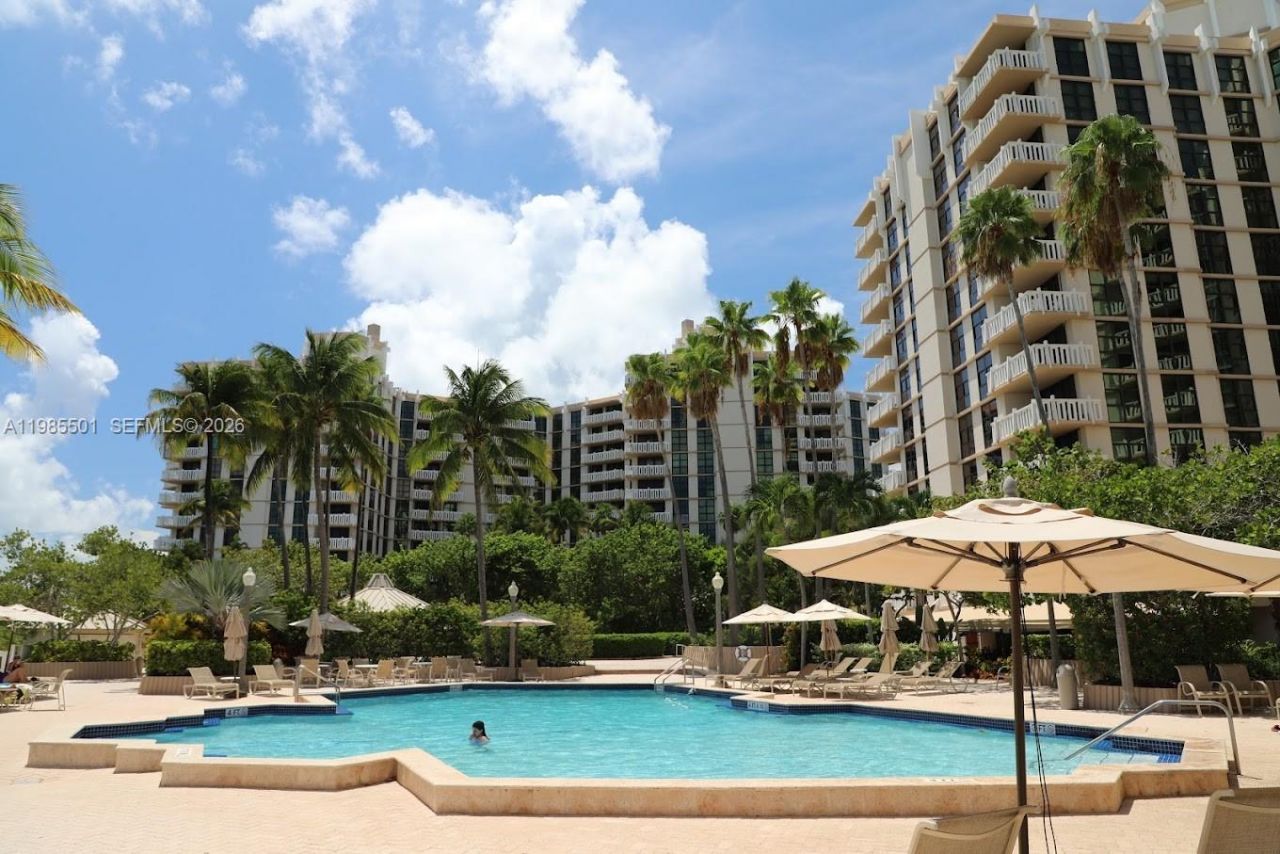 1111 Crandon Blvd, Unit A405, Key Biscayne, FL 33149 Photo