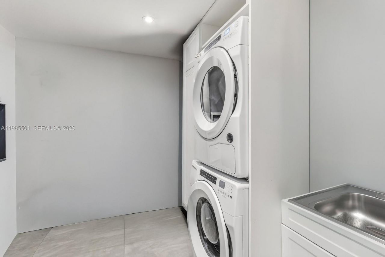 1111 Crandon Blvd, Unit A405, Key Biscayne, FL 33149 Photo