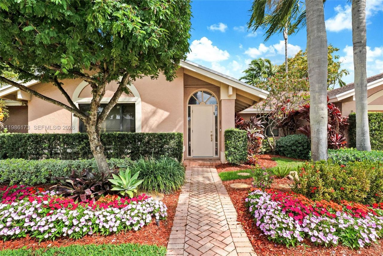2011 NE 211th Ter, Miami, FL 33179 Photo