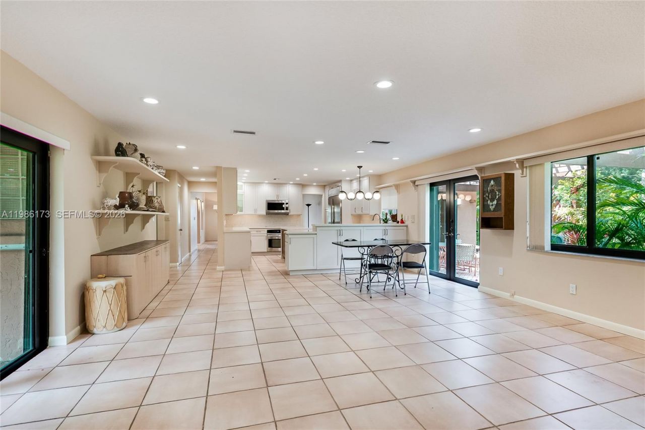 2011 NE 211th Ter, Miami, FL 33179 Photo