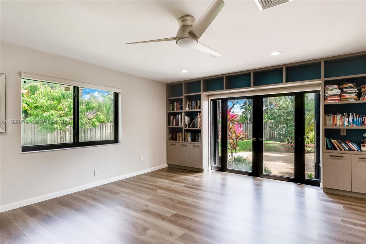 2011 NE 211th Ter , Miami, FL 33179 Photo