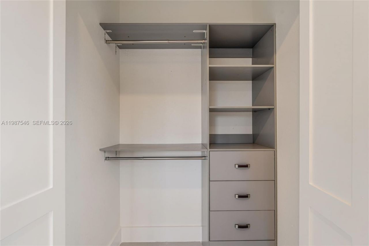 1017 NW 47th St , Miami, FL 33127 Photo