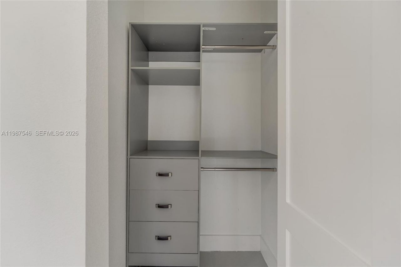 1017 NW 47th St , Miami, FL 33127 Photo