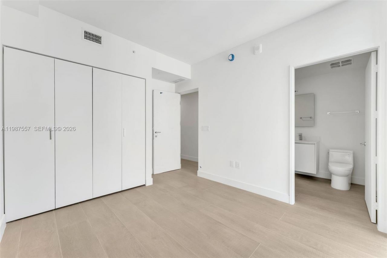 700 NE 24th St , Unit 1207, Miami, FL 33137 Photo