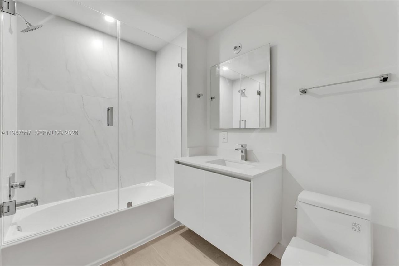 700 NE 24th St , Unit 1207, Miami, FL 33137 Photo