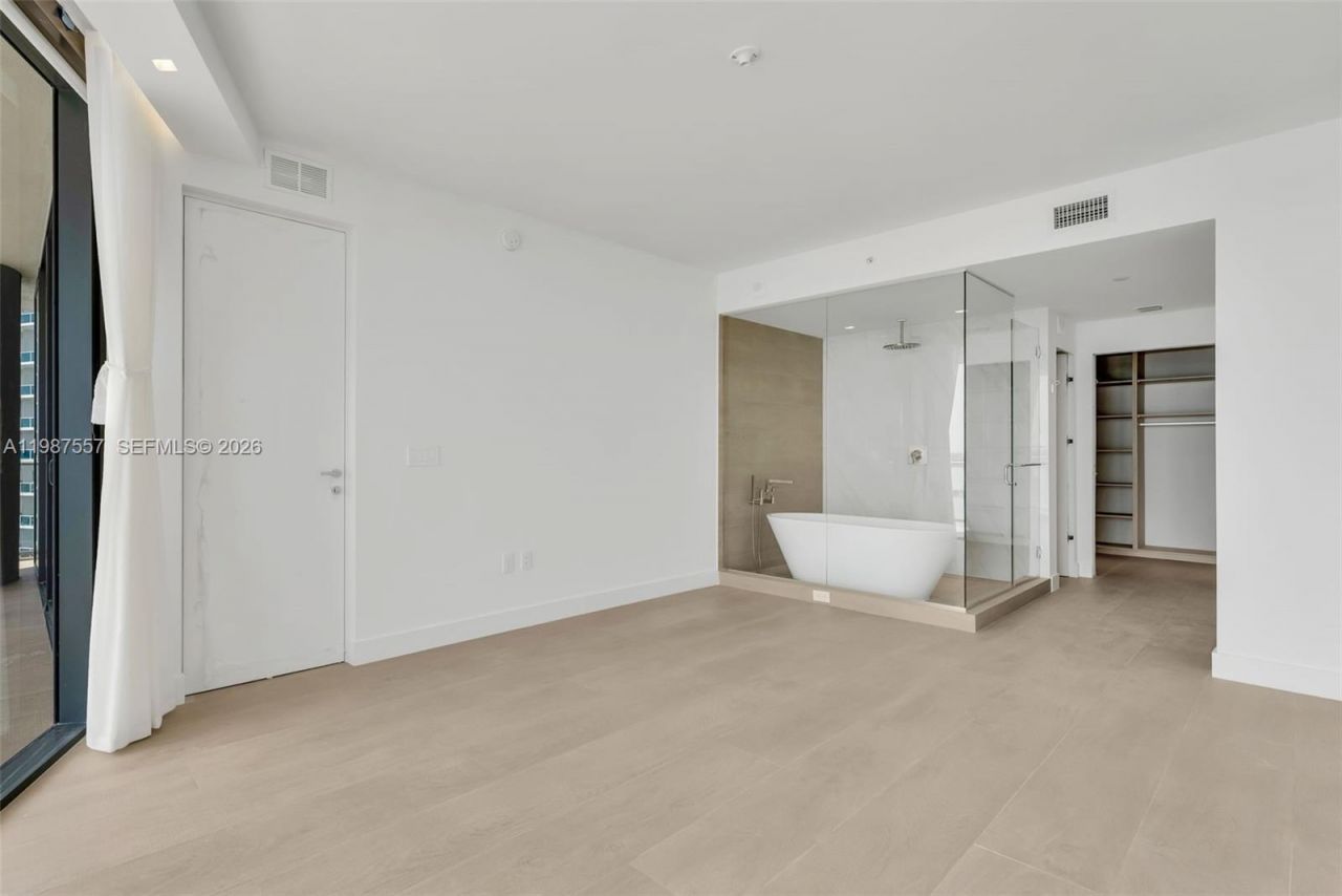 700 NE 24th St , Unit 1207, Miami, FL 33137 Photo