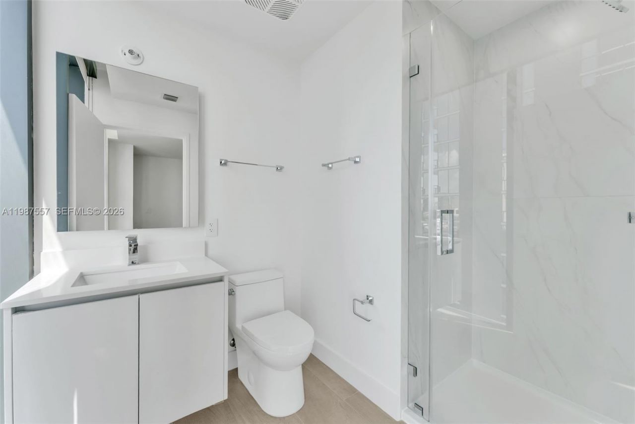 700 NE 24th St , Unit 1207, Miami, FL 33137 Photo