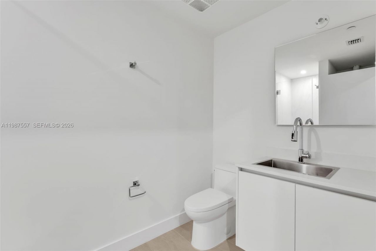 700 NE 24th St , Unit 1207, Miami, FL 33137 Photo