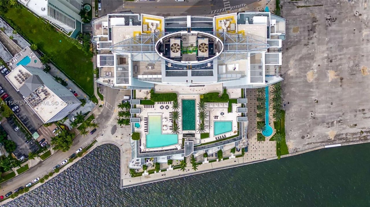 1331 Brickell Bay Dr , Unit 1606, Miami, FL 33131 Photo