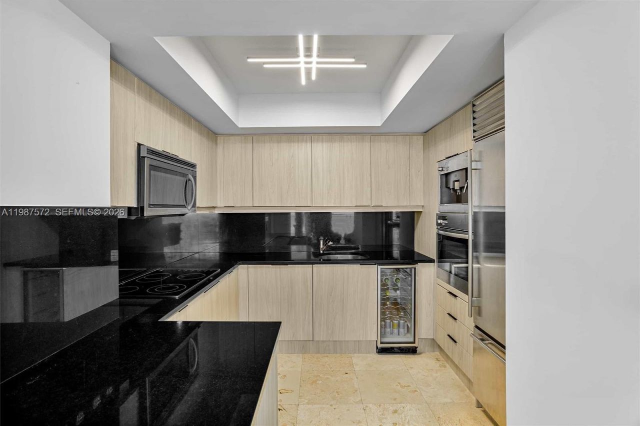 1331 Brickell Bay Dr , Unit 1606, Miami, FL 33131 Photo