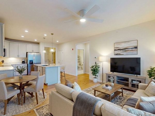 250-402 Martin's Landing, Unit 402, North Reading, MA 01864