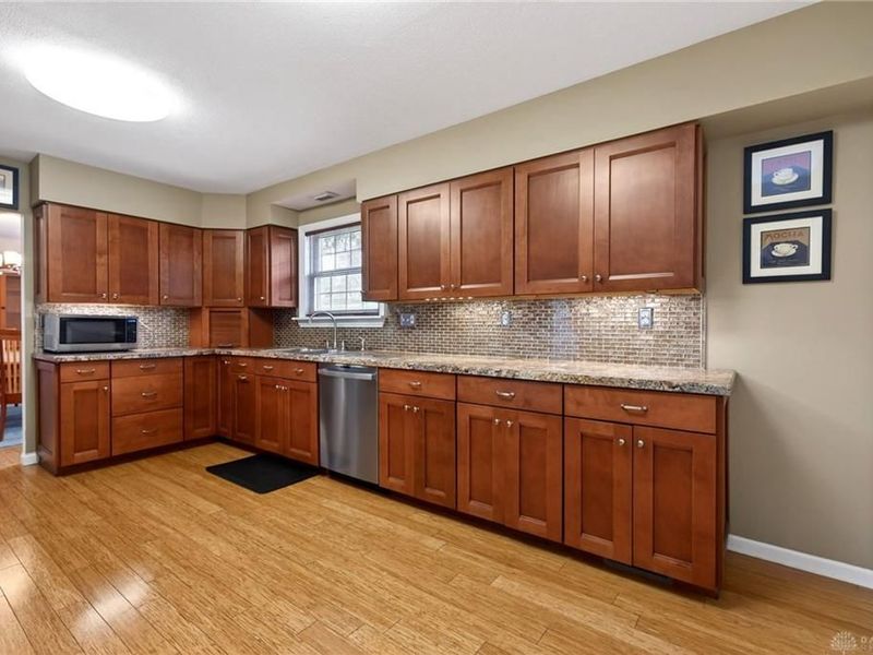 5590 Folkestone Drive, Washington Township, OH 45459 Photo 6