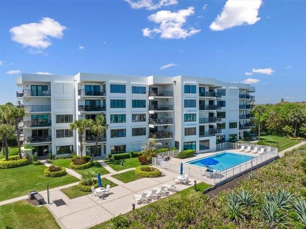 1700 Ocean Drive, Unit 202V, Vero Beach, FL 32963