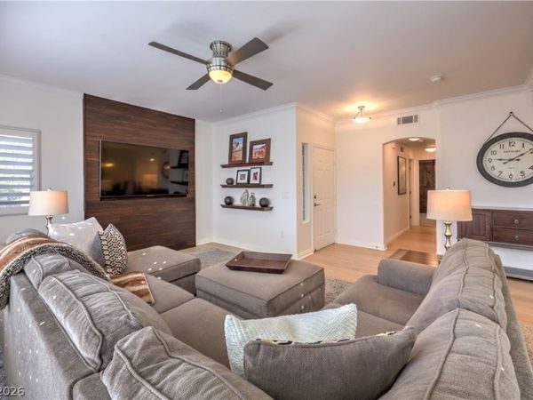 820 Picotte Street, Unit 204, Las Vegas, NV 89144