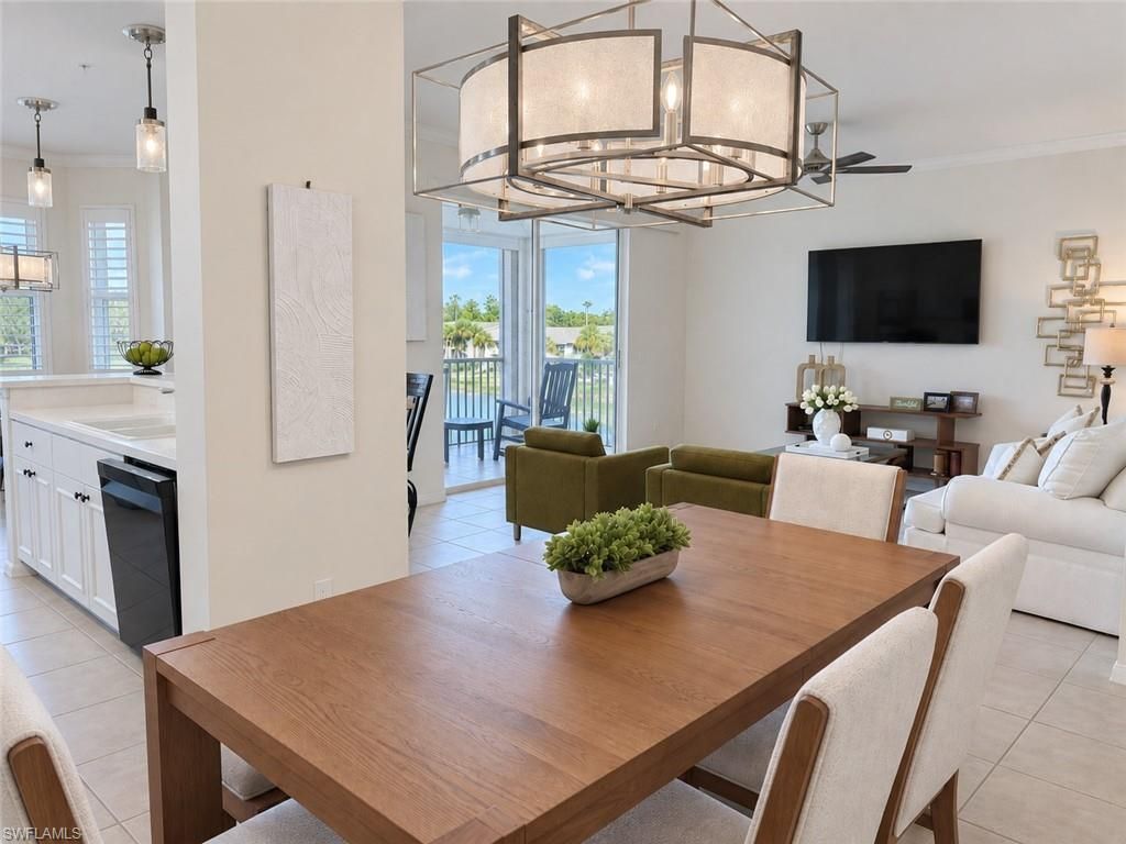 8555 Naples Heritage Dr, Unit 237, Naples, FL 34112 Photo