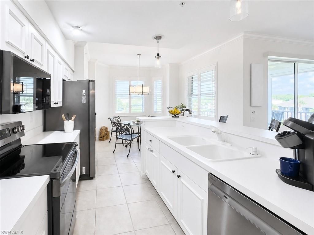 8555 Naples Heritage Dr, Unit 237, Naples, FL 34112 Photo