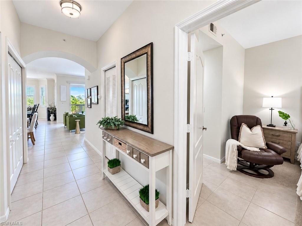 8555 Naples Heritage Dr, Unit 237, Naples, FL 34112 Photo