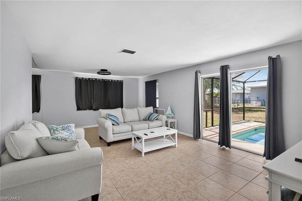 414 NE 15th Pl , Cape Coral, FL 33909 Photo